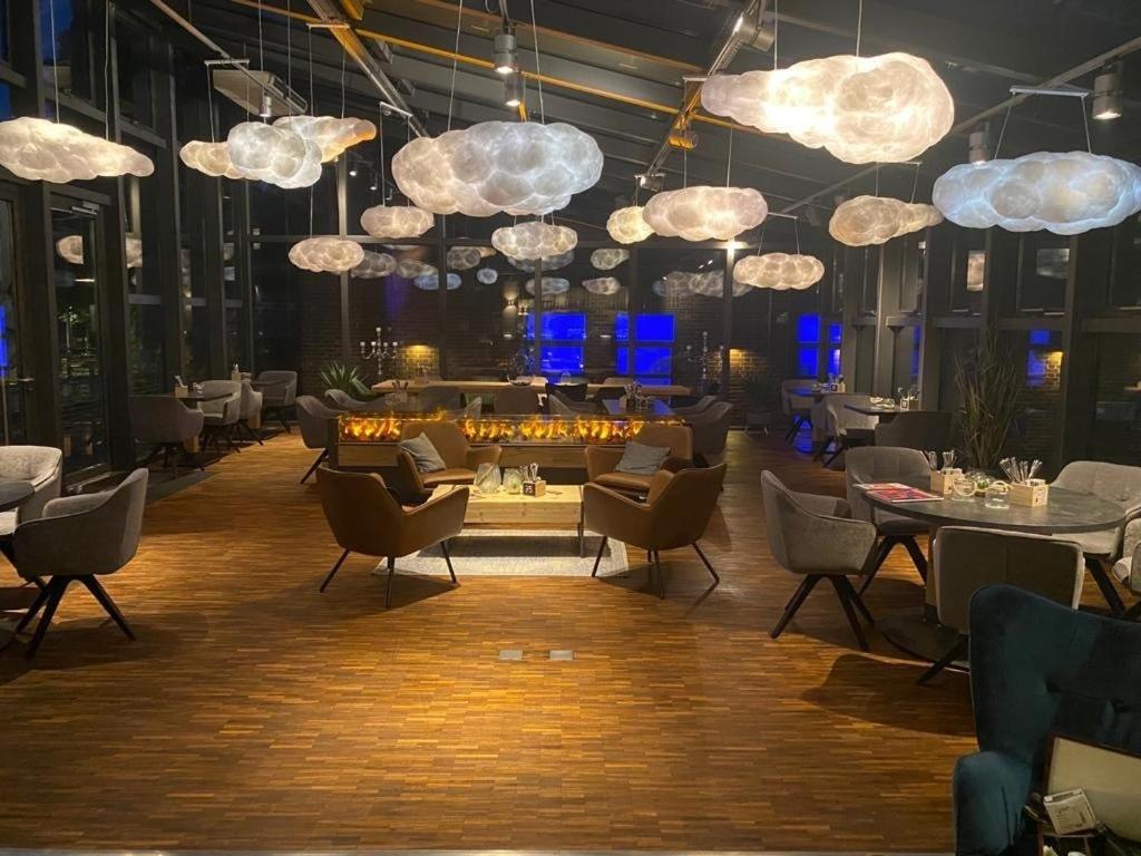 Heiner'S Parkhotel เกลเซนเคียร์เคน ภายนอก รูปภาพ