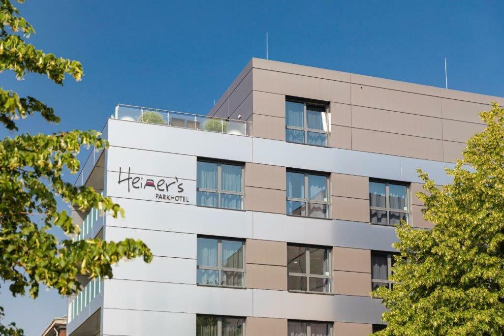 Heiner'S Parkhotel เกลเซนเคียร์เคน ภายนอก รูปภาพ