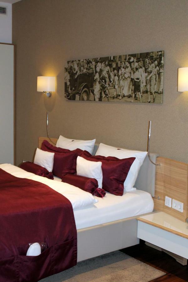 Heiner'S Parkhotel เกลเซนเคียร์เคน ภายนอก รูปภาพ